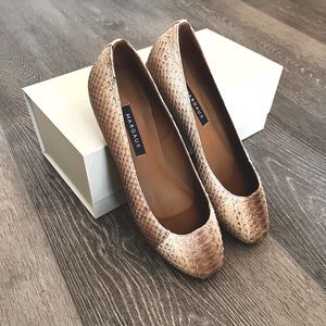 Margaux Ostrich leather ballet flats, tan, size 37B, NWT, dust bag, box